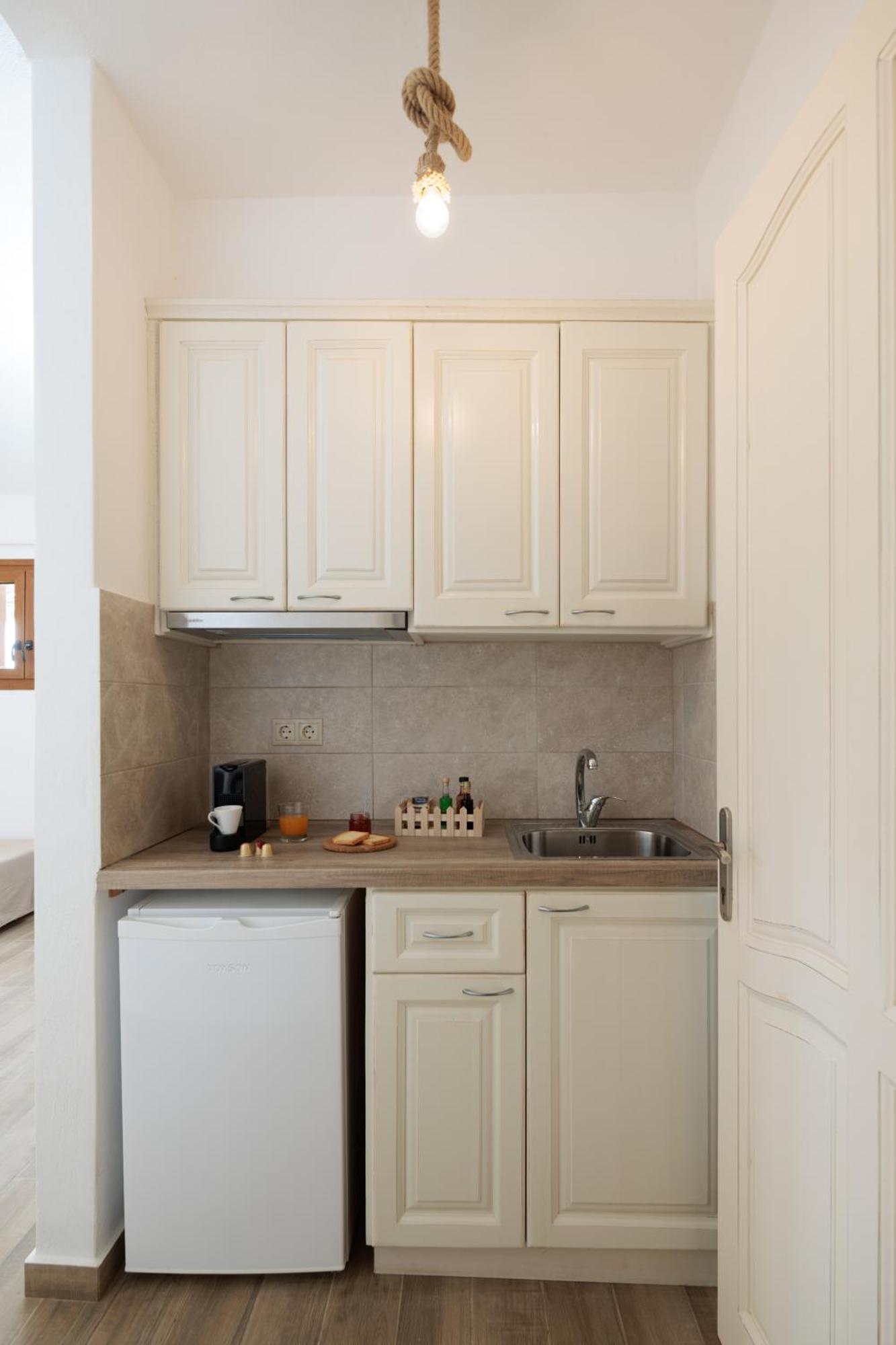Maria'S Rooms & Studios Agia Anna  Exterior photo